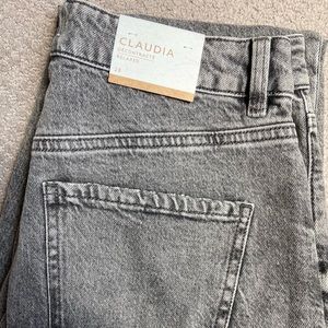 Dynamite Mom Jeans (NEVER WORN-TAGS ON)